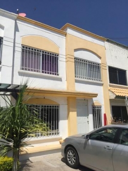 Se vende casa en Irapuato Gto. Quinta Villas