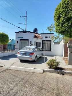 Casa en venta en Irapuato Gto. Colonia Los Fresnos