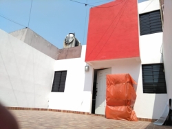 CASA SOLA  LOMA BELLA