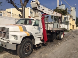 1990 Ford camion tipo grua